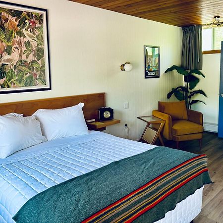 טראוורס סיטי The Sierra Motel מראה חיצוני תמונה